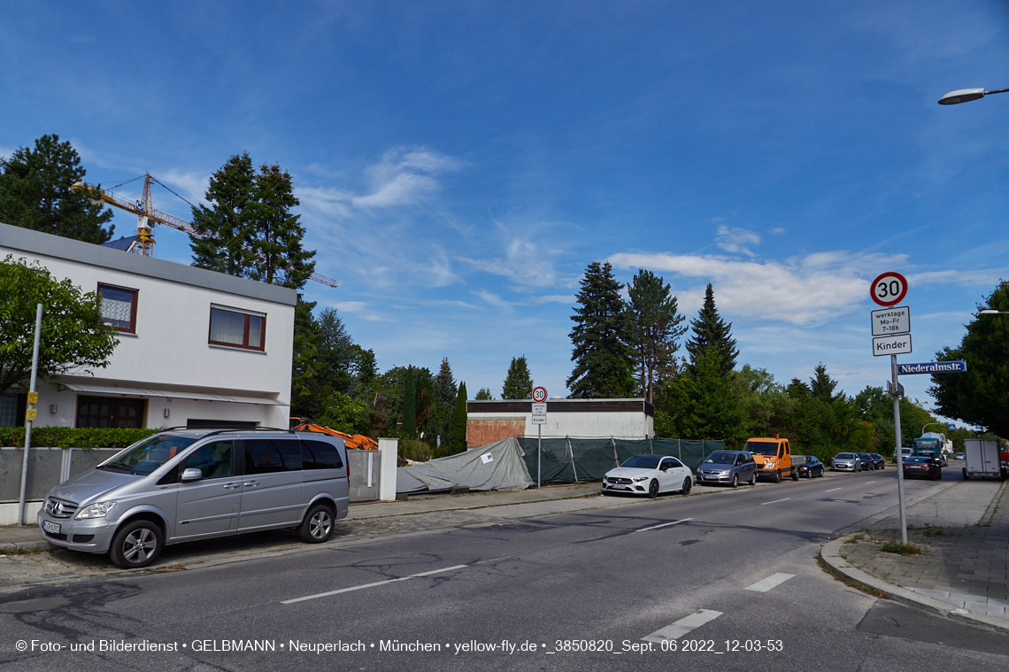06.09.2022 - Baustelle an der Niederalmstraße 16 und Hugo-Lang-Bogen 13 in Neuperlach-Trudering